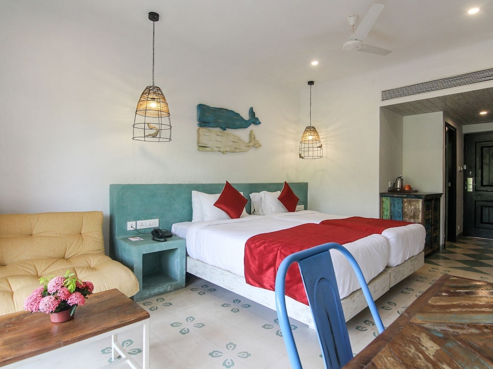 Jasminn Hotel, Goa — Hotel rooms in Betalbatim, Goa