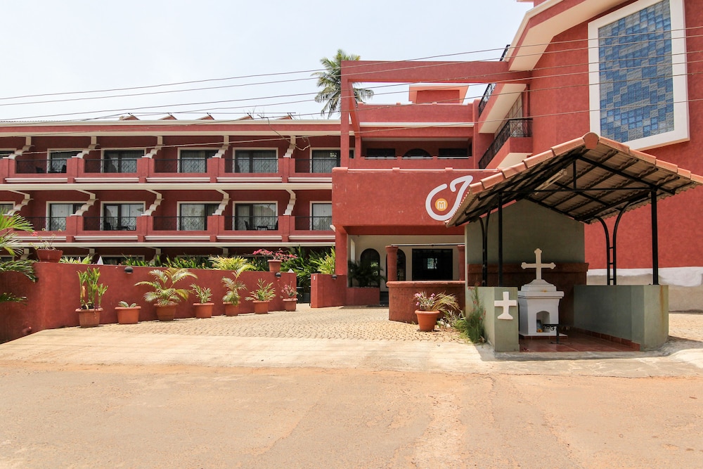 Jasminn Hotel, Goa — Hotel building in Betalbatim, Goa