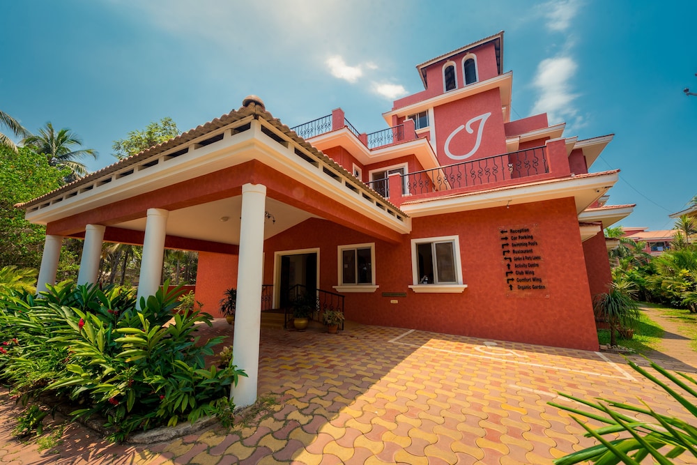 Jasminn Hotel, Goa — Hotel building in Betalbatim, Goa