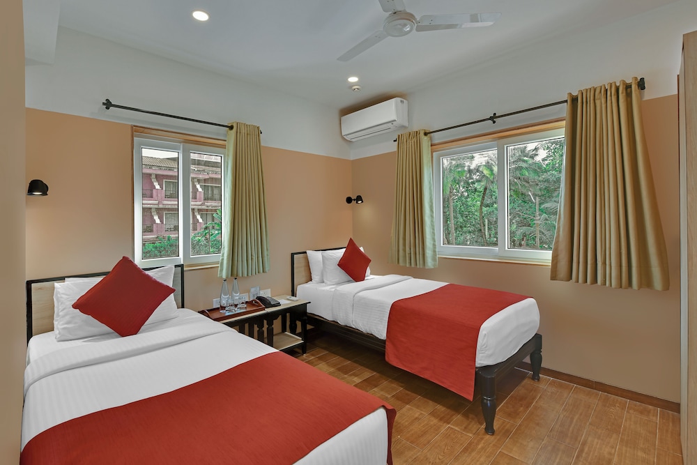 Jasminn Hotel, Goa — Hotel rooms in Betalbatim, Goa