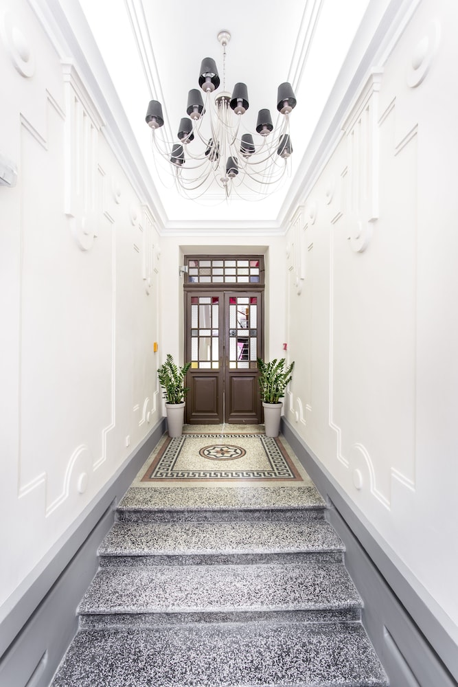 Zulian Aparthotel by Artery Hotels — Hotel building in Krakow, Lesser Poland