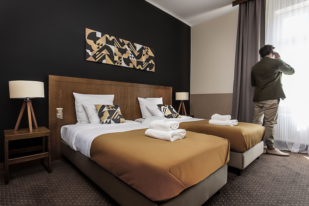 Zulian Aparthotel by Artery Hotels — Hotel rooms in Krakow, Lesser Poland