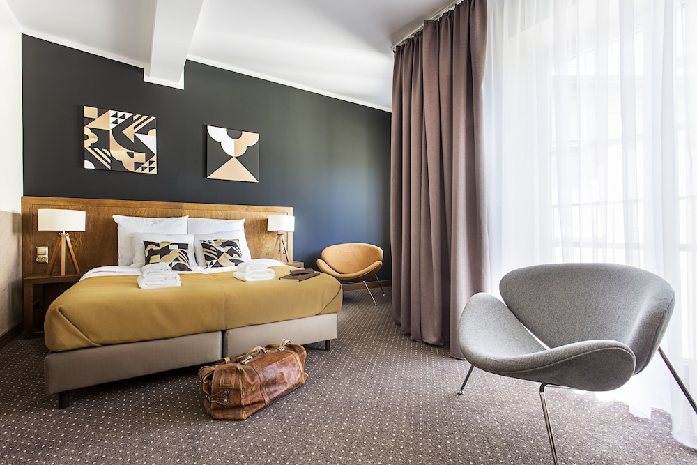 Zulian Aparthotel by Artery Hotels — Hotel rooms in Krakow, Lesser Poland