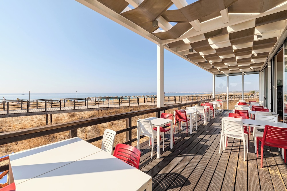Pestana Alvor South Beach, Premium Suite Hotel — Restaurant & bars in Alvor, Faro