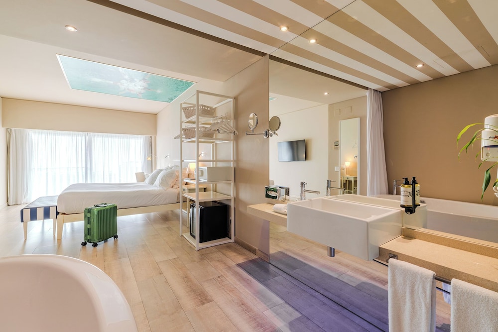 Pestana Alvor South Beach, Premium Suite Hotel — Hotel rooms in Alvor, Faro