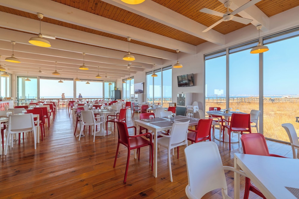 Pestana Alvor South Beach, Premium Suite Hotel — Restaurant & bars in Alvor, Faro