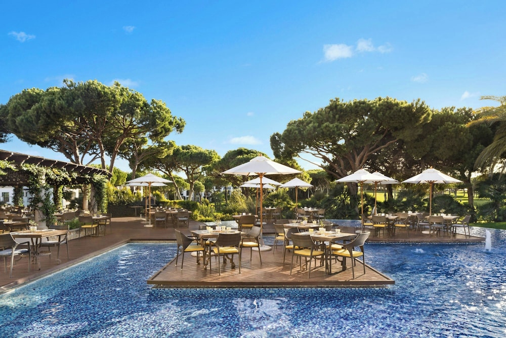 Pine Cliffs Ocean Suites, a Luxury Collection Resort & Spa — Restaurant & bars in Albufeira, Faro
