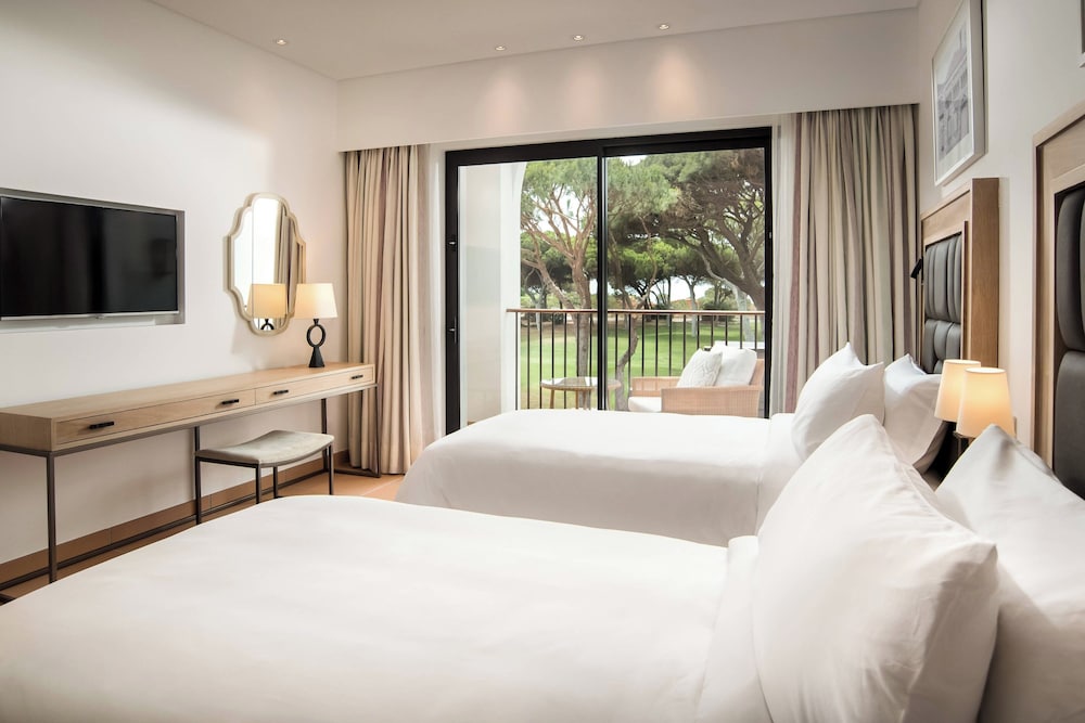 Pine Cliffs Ocean Suites, a Luxury Collection Resort & Spa — Hotel rooms in Albufeira, Faro