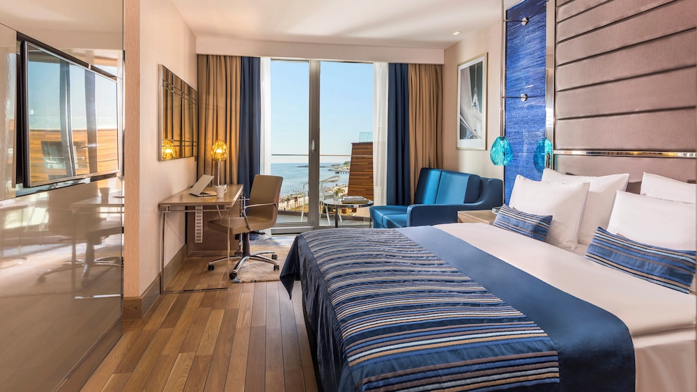 Crowne Plaza Istanbul Florya by IHG — Hotel rooms in Istanbul, Istanbul