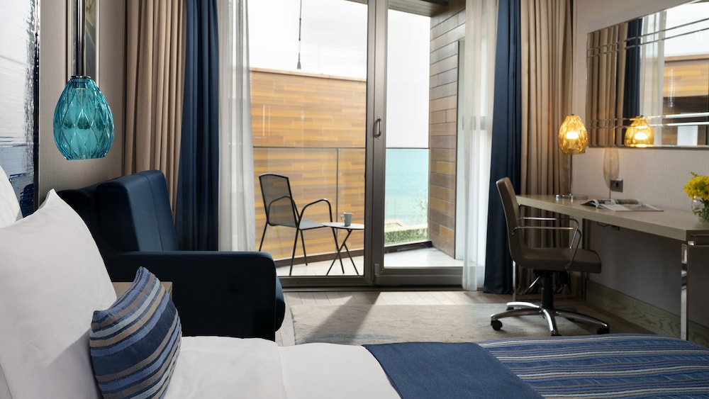 Crowne Plaza Istanbul Florya by IHG — Hotel rooms in Istanbul, Istanbul