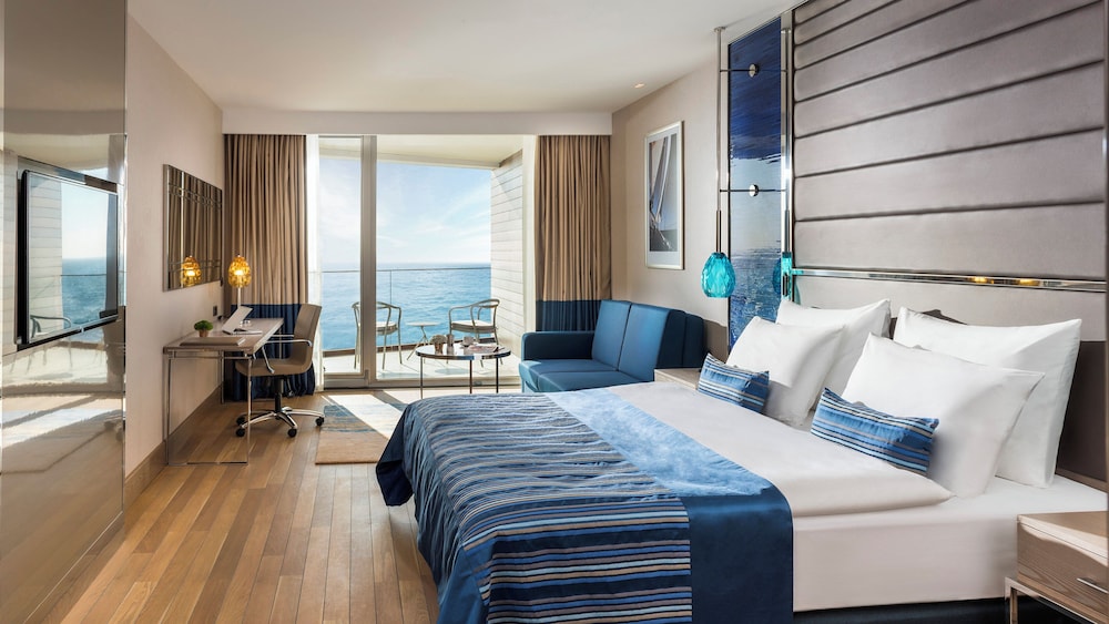 Crowne Plaza Istanbul Florya by IHG — Hotel rooms in Istanbul, Istanbul