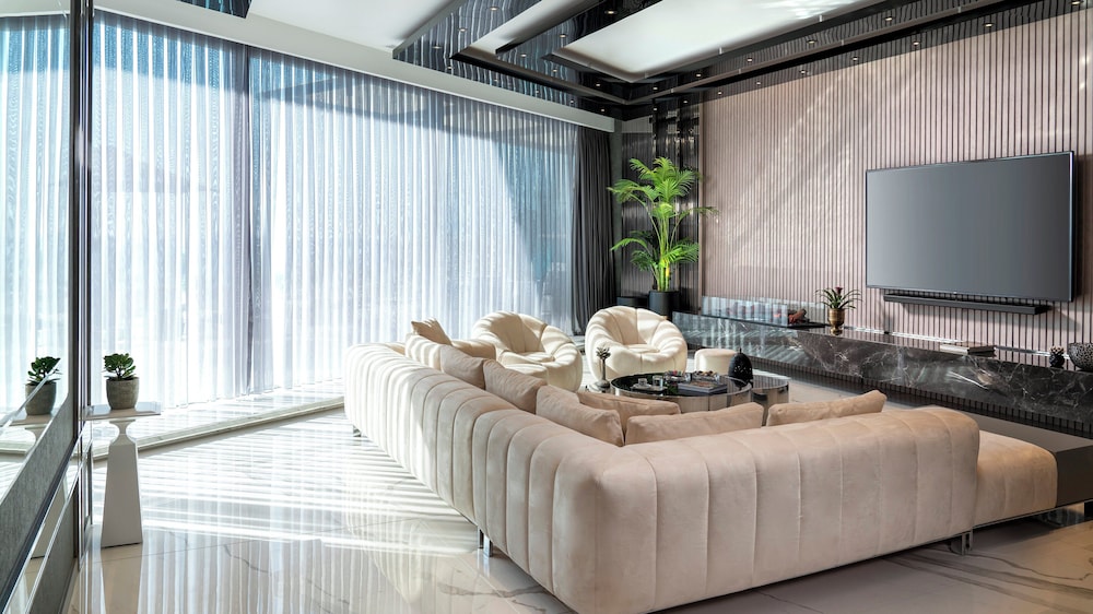 Crowne Plaza Istanbul Florya by IHG — Hotel rooms in Istanbul, Istanbul