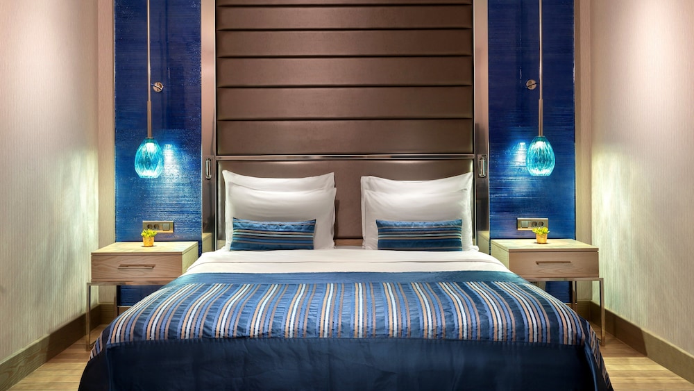 Crowne Plaza Istanbul Florya by IHG — Hotel rooms in Istanbul, Istanbul