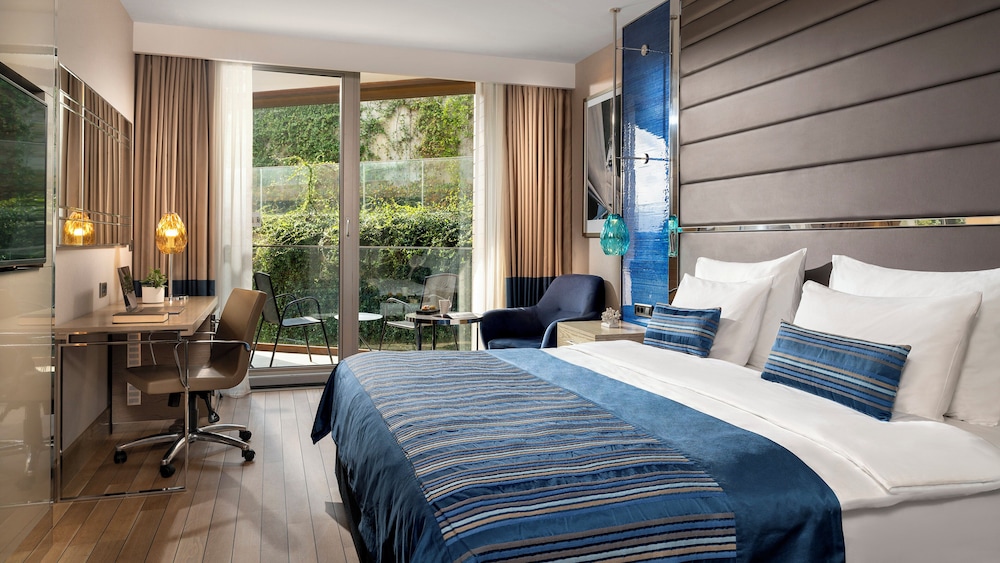 Crowne Plaza Istanbul Florya by IHG — Hotel rooms in Istanbul, Istanbul