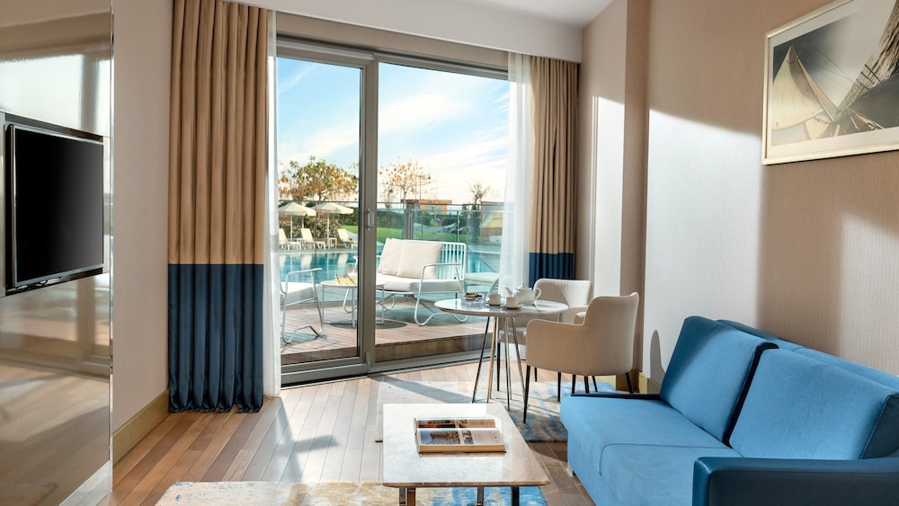Crowne Plaza Istanbul Florya by IHG — Hotel rooms in Istanbul, Istanbul
