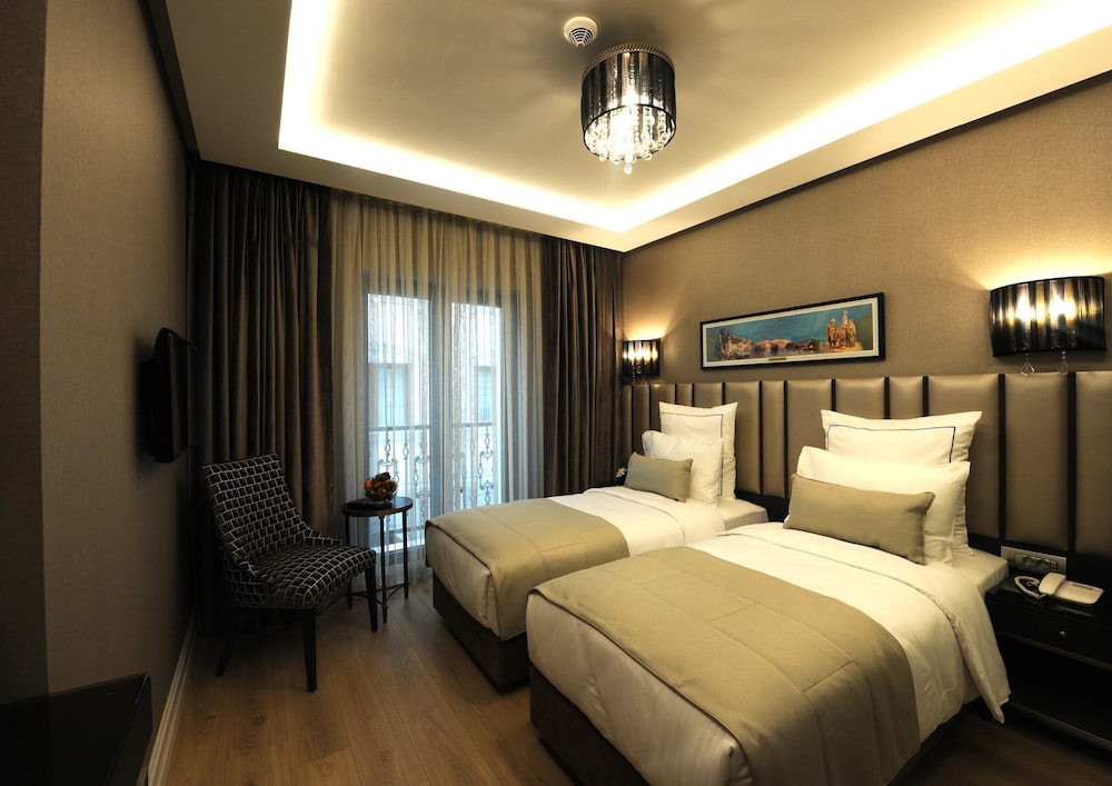 Le Petit Palace Hotel - zdjęcie 2