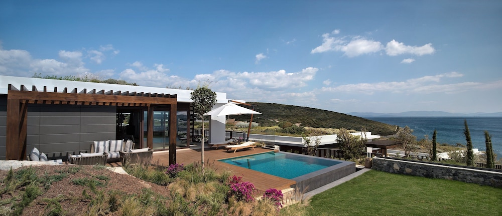 Six Senses Kaplankaya — Swimming pool in Milas, Mugla