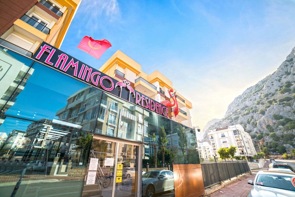Flamingo Residence — Hotel building in Antalya