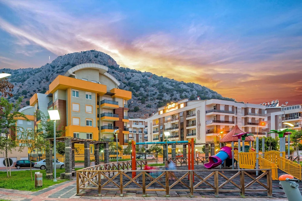 Flamingo Residence — Main photo in Antalya