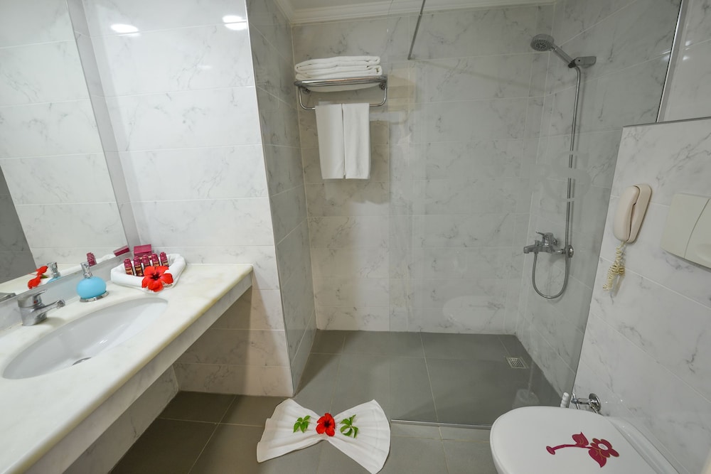 Cesars Side - All inclusive — Hotel rooms in Side