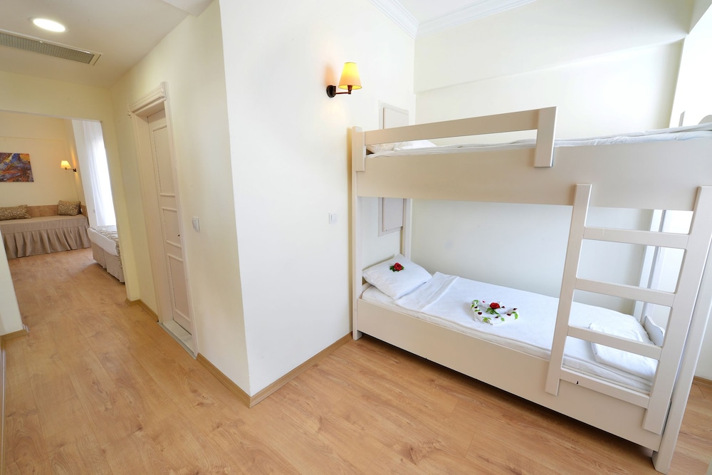 Cesars Side - All inclusive — Hotel rooms in Side