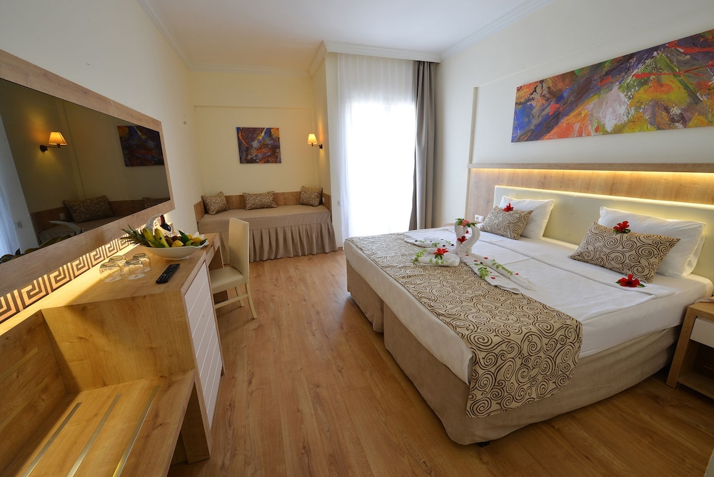 Cesars Side - All inclusive — Hotel rooms in Side