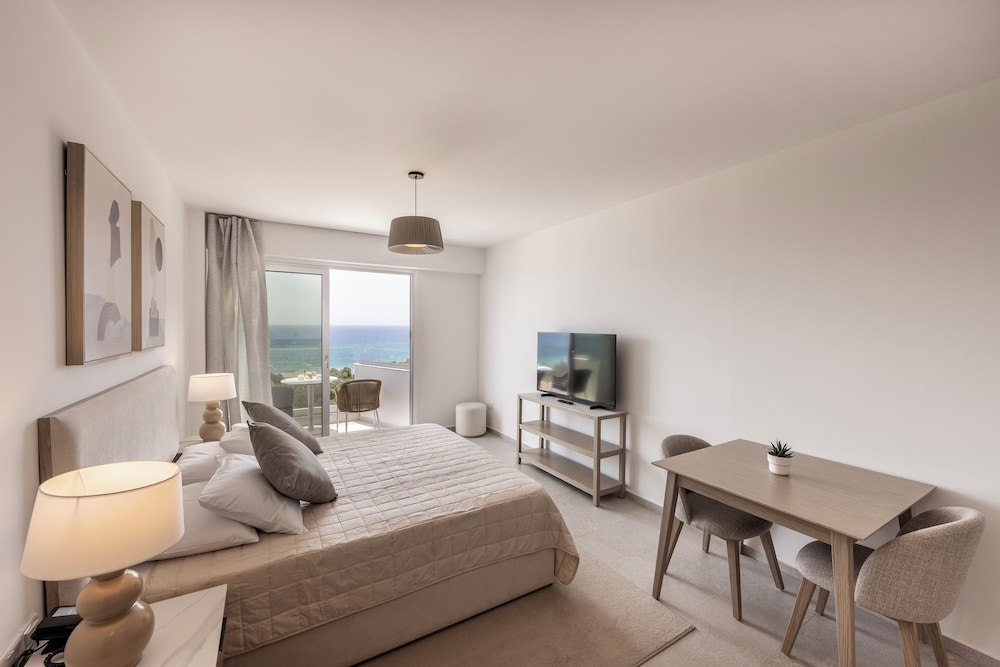 Cyprotel Florida Hotel — Hotel rooms in Ayia Napa, Famagusta Region