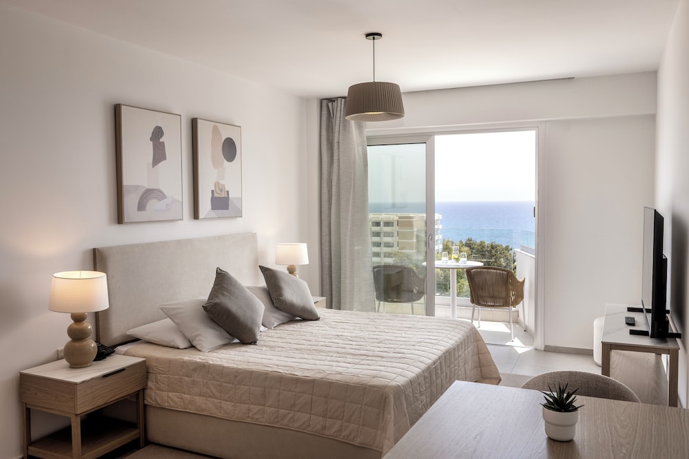 Cyprotel Florida Hotel — Hotel rooms in Ayia Napa, Famagusta Region