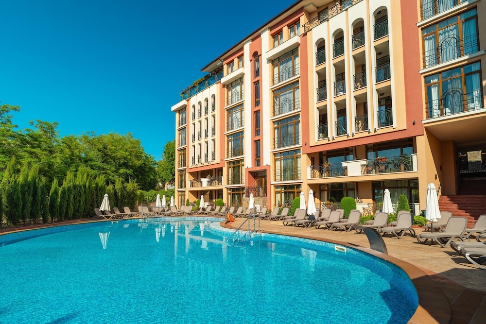 Festa Via Pontica — Pool in Pomorie, Burgas Region