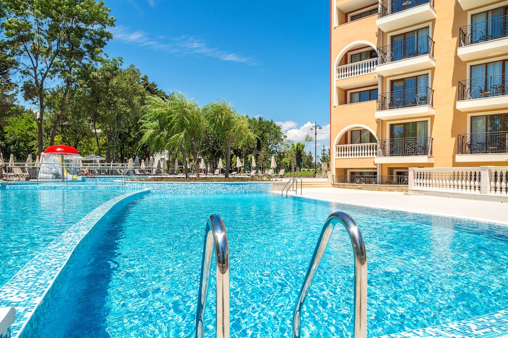 Festa Via Pontica — Pool in Pomorie, Burgas Region