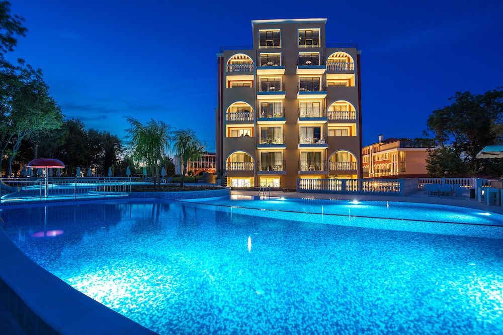 Festa Via Pontica — Pool in Pomorie, Burgas Region