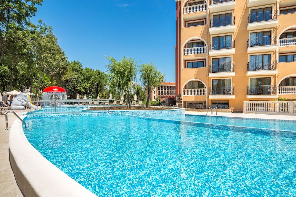 Festa Via Pontica — Pool in Pomorie, Burgas Region