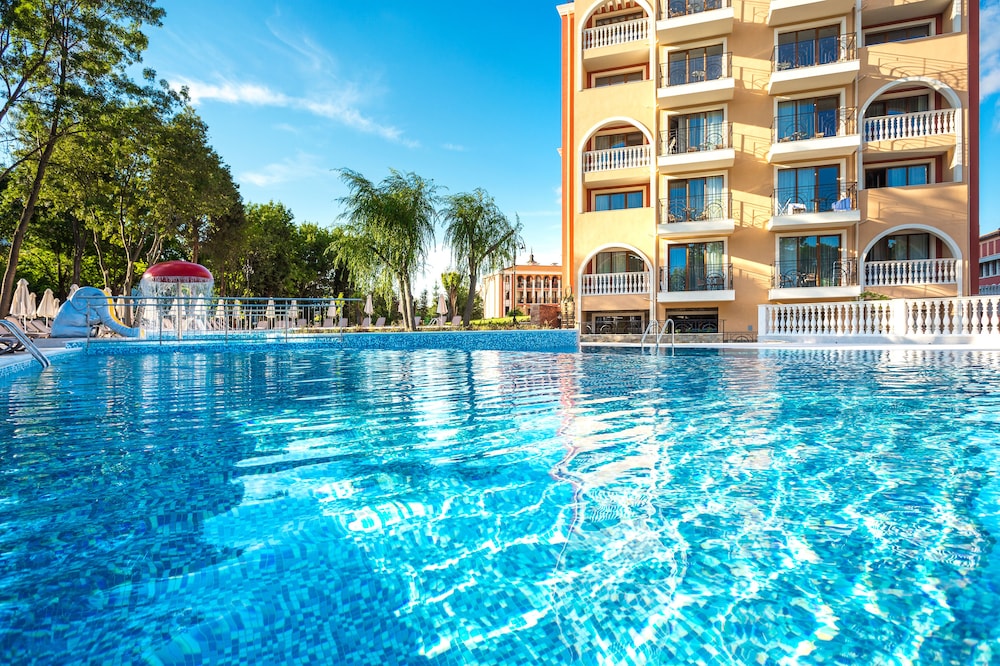Festa Via Pontica — Pool in Pomorie, Burgas Region