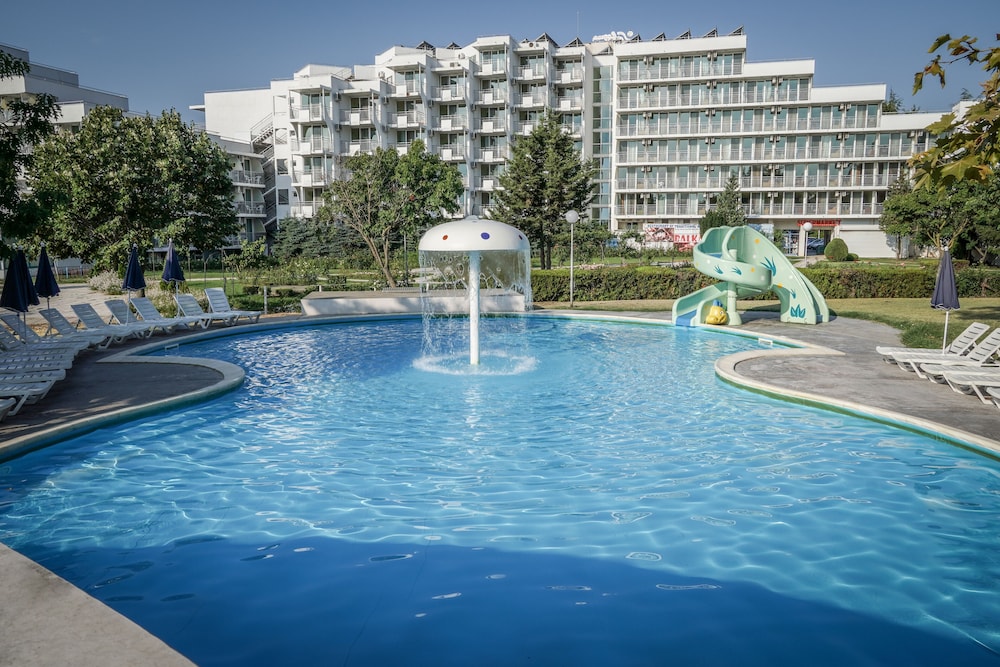 Hotel Sandy Beach — Main photo in Albena, Dobrich