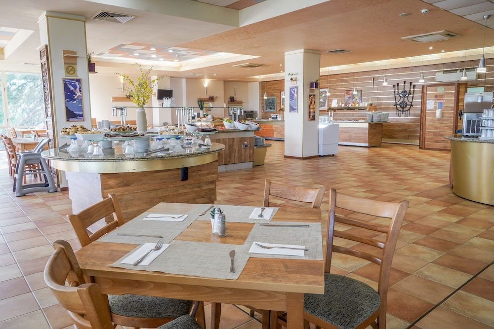 Hotel Sandy Beach — Restaurant in Albena, Dobrich