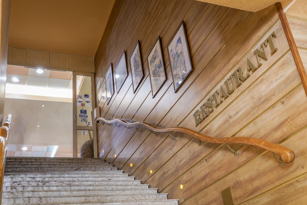 Hotel Sandy Beach — Restaurant in Albena, Dobrich