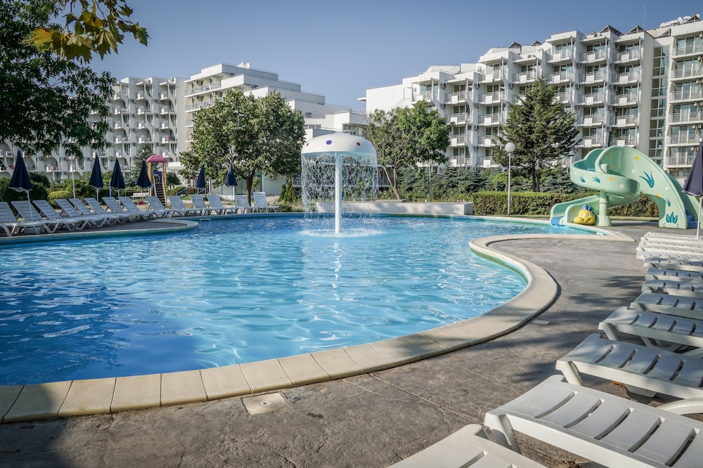 Hotel Sandy Beach — Pool in Albena, Dobrich