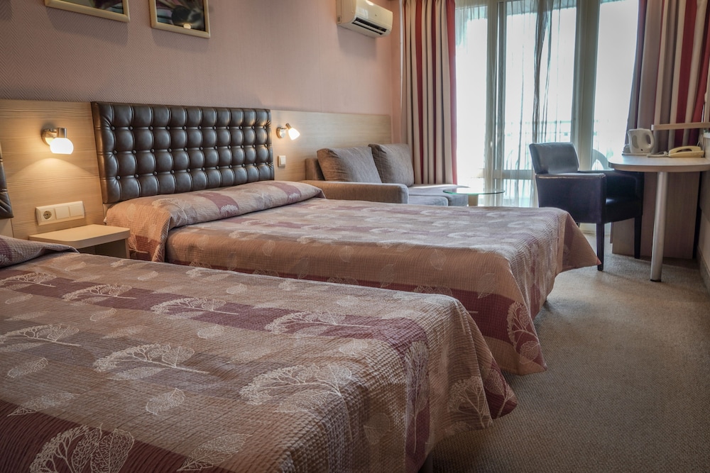 Hotel Sandy Beach — Rooms in Albena, Dobrich