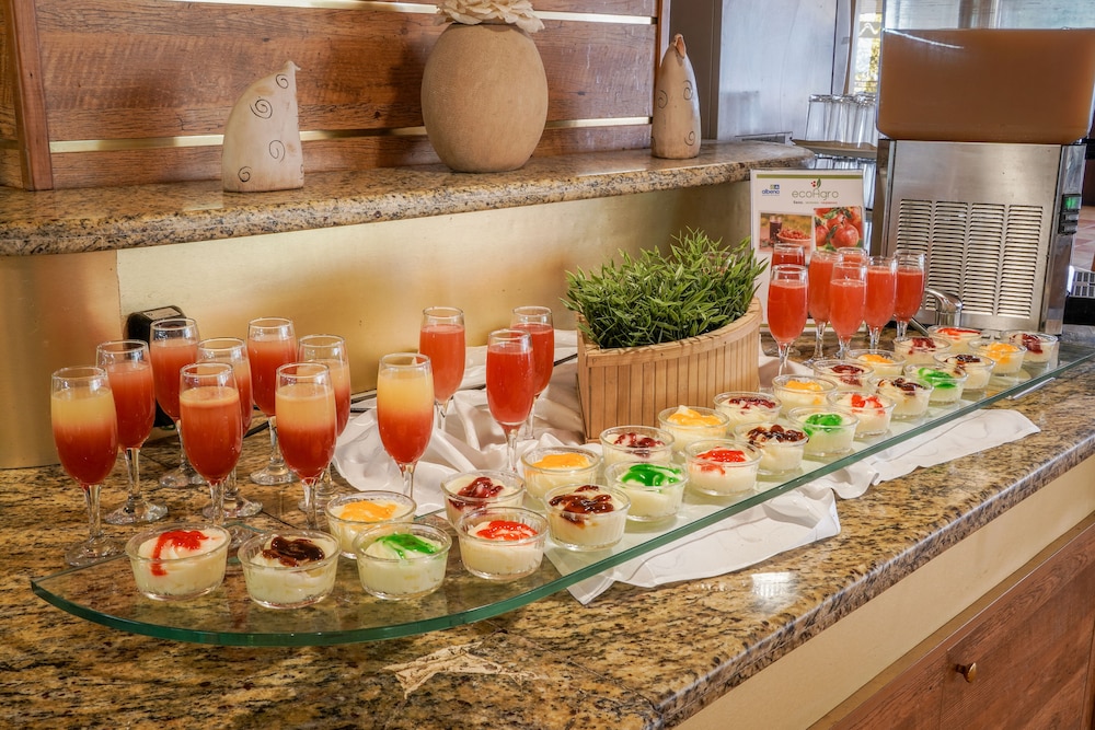 Hotel Sandy Beach — Restaurant in Albena, Dobrich