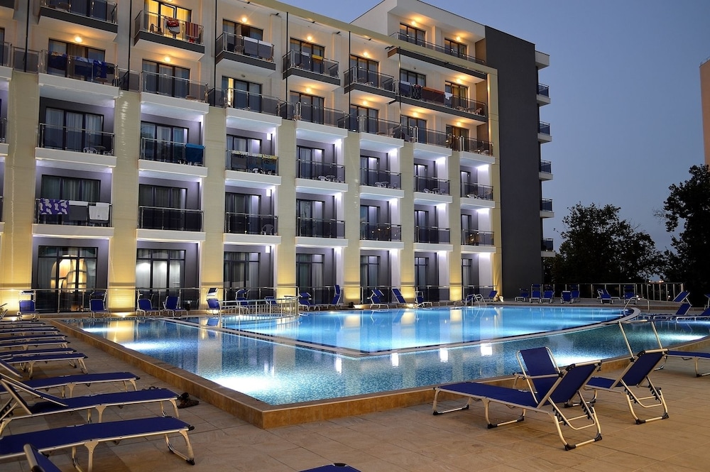 Arena Mar Hotel & SPA - All Inclusive — Swimming pool in Golden Sands, Varna Region