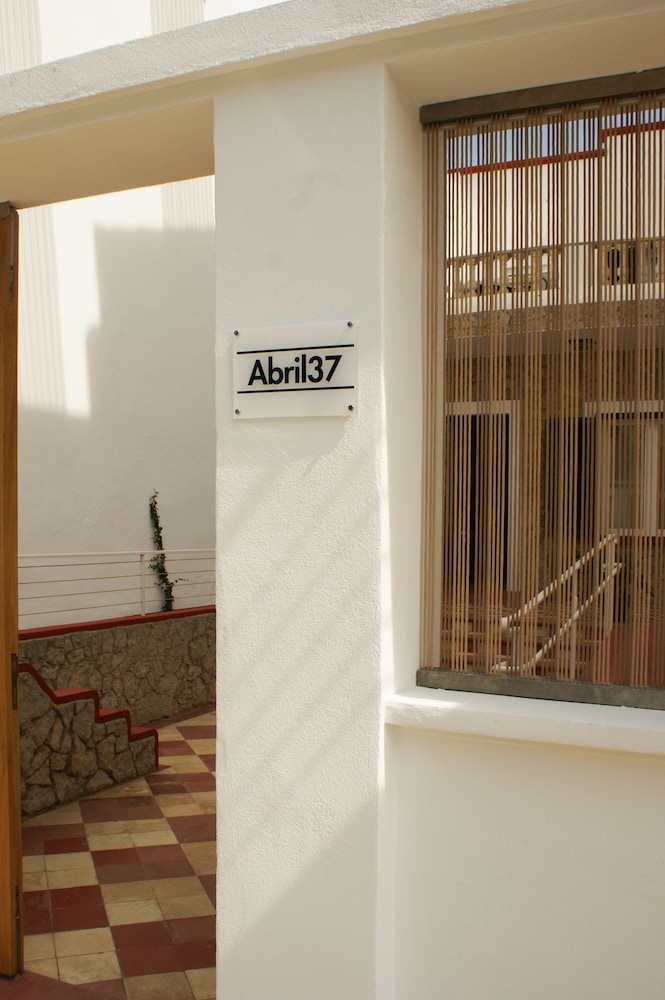 Hotel Abril 37 — Hotel building in Ciutadella de Menorca, Balearic Islands