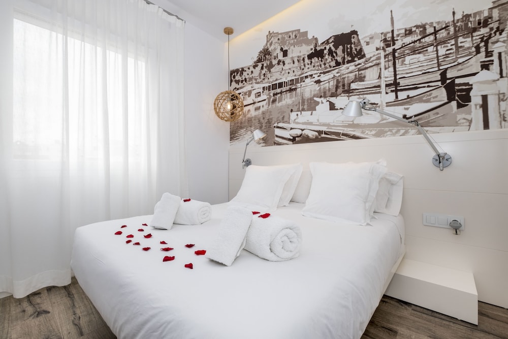Hotel Abril 37 — Main photo in Ciutadella de Menorca, Balearic Islands