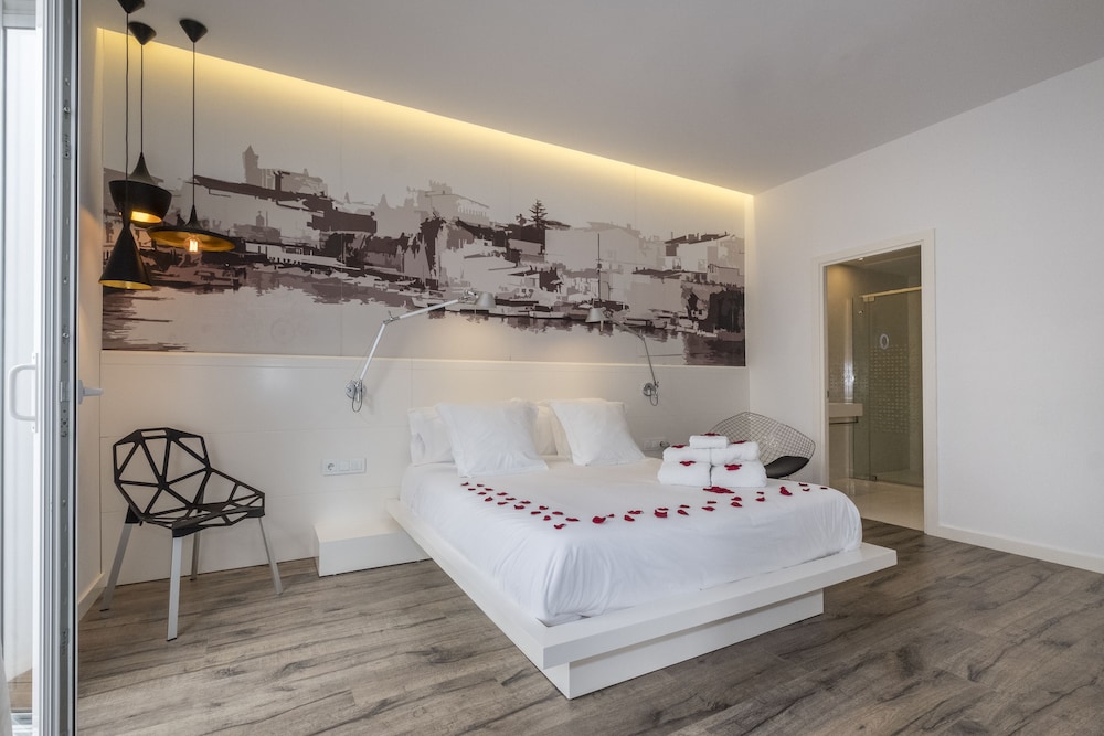 Hotel Abril 37 — Hotel rooms in Ciutadella de Menorca, Balearic Islands