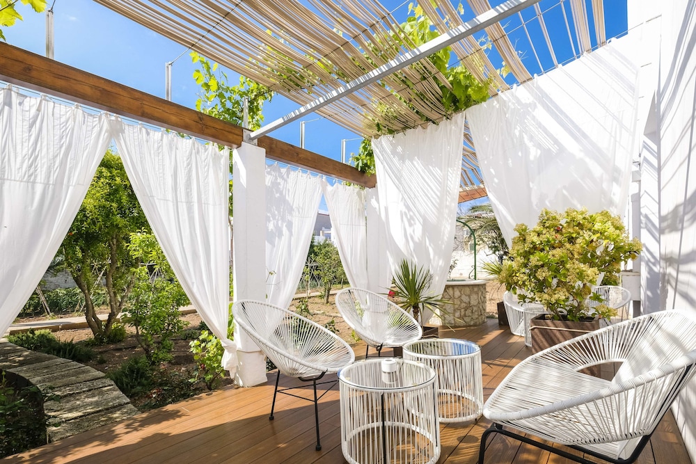 Hotel Abril 37 — Restaurant & bars in Ciutadella de Menorca, Balearic Islands