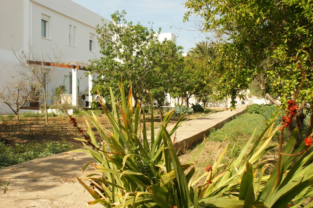 Hotel Abril 37 — Hotel building in Ciutadella de Menorca, Balearic Islands