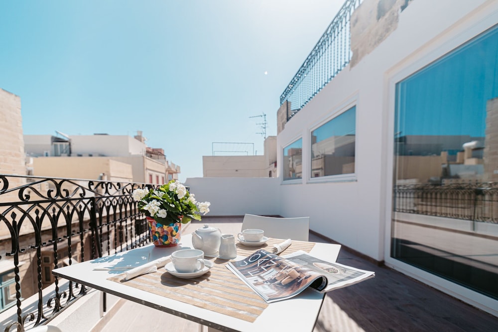 Palazzo Violetta — Hotel building in Sliema, Malta Island