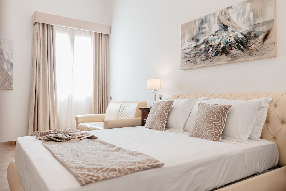 Palazzo Violetta — Hotel rooms in Sliema, Malta Island