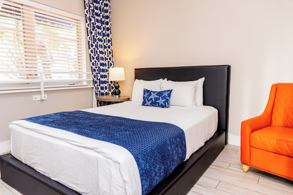 Oceanside Hotel and Suites — Hotel rooms in Miami, Florida