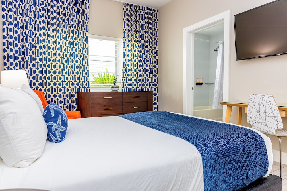 Oceanside Hotel and Suites — Hotel rooms in Miami, Florida