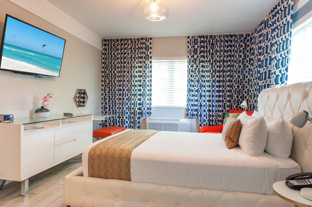 Oceanside Hotel and Suites — Hotel rooms in Miami, Florida